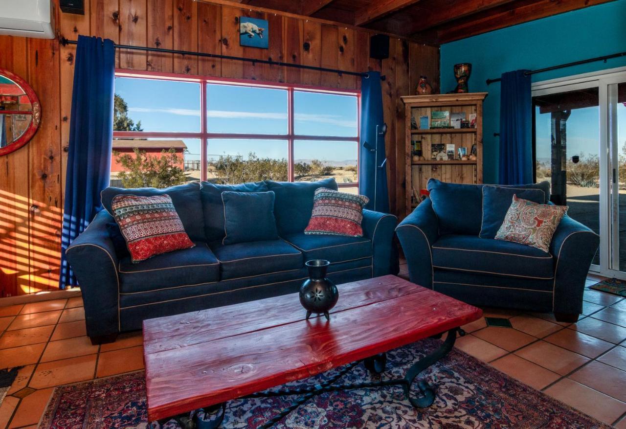 Chuck'S Cabin In A Joshua Tree Community 二十九棕榈村 外观 照片